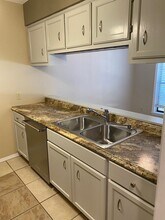 1033 E 57th Pl in Tulsa, OK - Building Photo - Building Photo