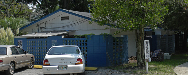 1130 SW 5th Ave in Gainesville, FL - Foto de edificio - Building Photo