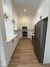 4735 N Artesian Ave, Unit 4731 -205 in Chicago, IL - Building Photo - Building Photo