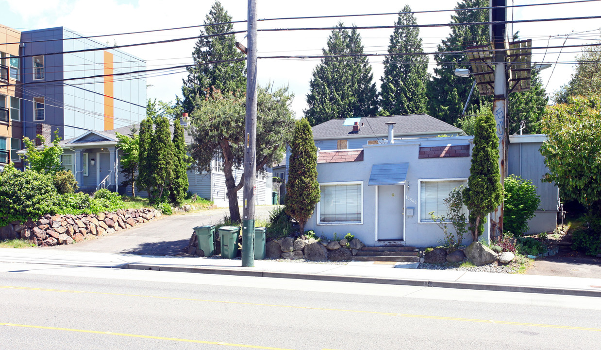 10540-10546 Greenwood Ave N in Seattle, WA - Building Photo