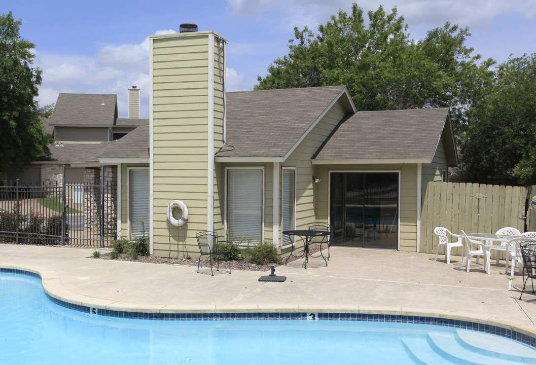 Sweetbriar Two Garden Homes in Austin, TX - Building Photo