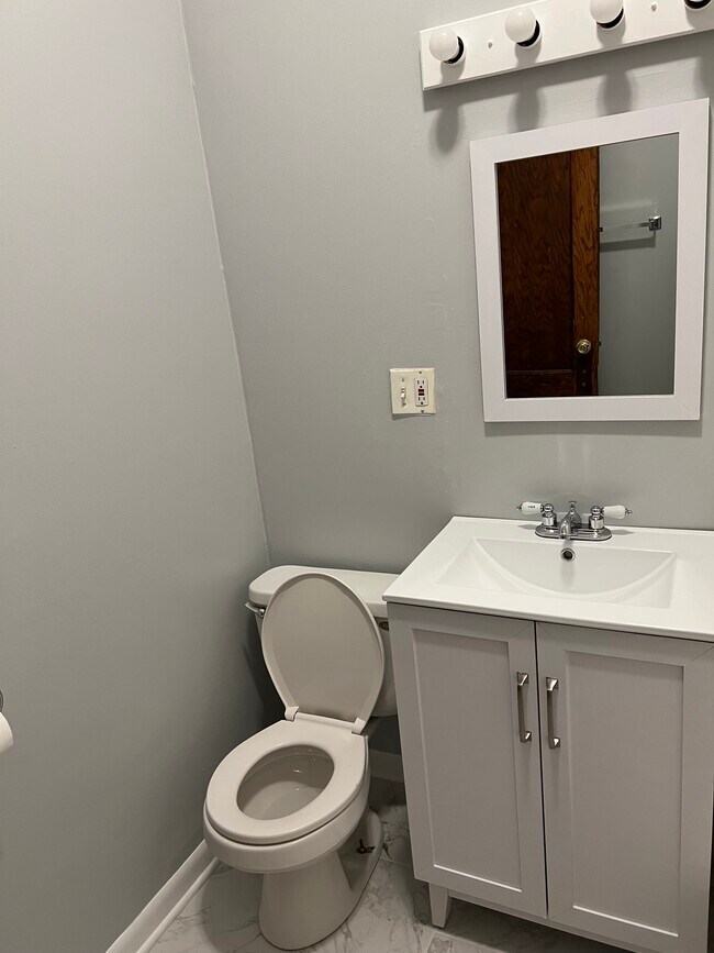 6833 S Ada St, Unit 1st. Floor unit in Chicago, IL - Foto de edificio - Building Photo