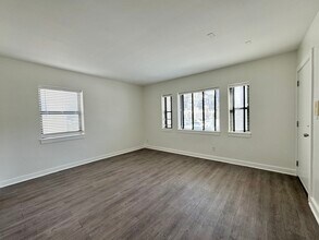 4524 Broadway, Unit 1N in Kansas City, MO - Foto de edificio - Building Photo