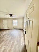 708 Douglas St-Unit -2 in Bloomington, IL - Foto de edificio - Building Photo