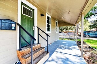 504 Green St in Baytown, TX - Foto de edificio - Building Photo