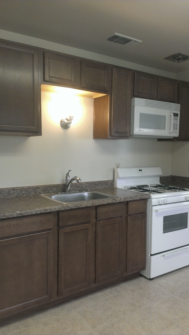 property at 104 Thomas St