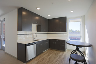 30K in Portland, OR - Building Photo - Interior Photo