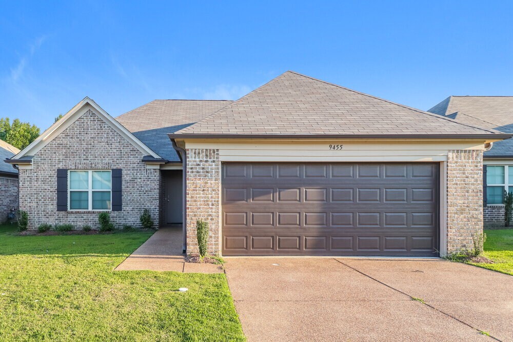 9455 Darren Cir S in Cordova, TN - Building Photo