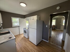 1412 N Ballenger Hwy in Flint, MI - Building Photo - Building Photo
