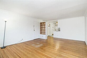 2458 East Ave in Rochester, NY - Building Photo - Building Photo