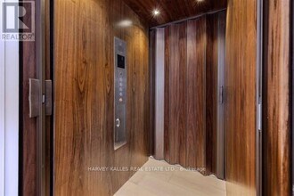 3279 Lakeshore Rd. in Burlington, ON - Building Photo - Building Photo