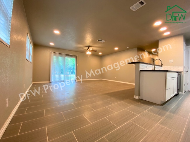 6166 Jennie Dr in Fort Worth, TX - Building Photo - Building Photo