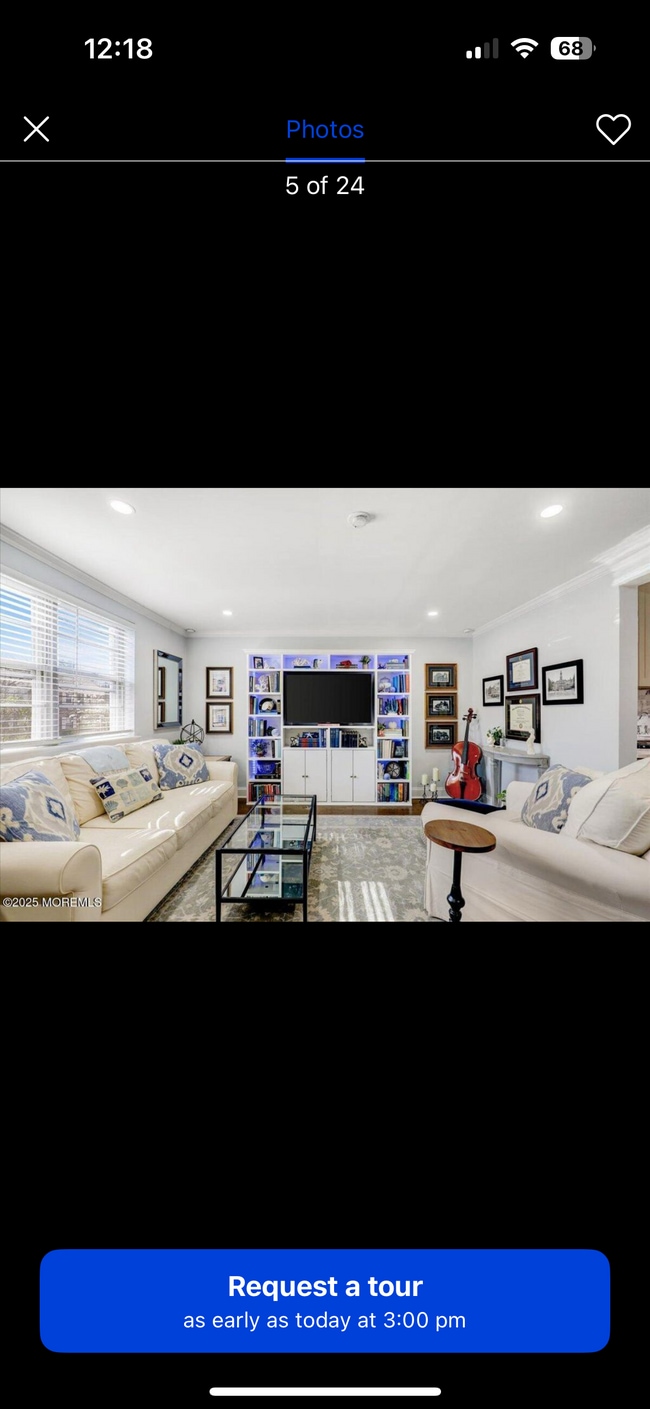 102 Manor Dr in Red Bank, NJ - Foto de edificio - Building Photo