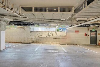 355 N Maple St in Burbank, CA - Building Photo - Building Photo