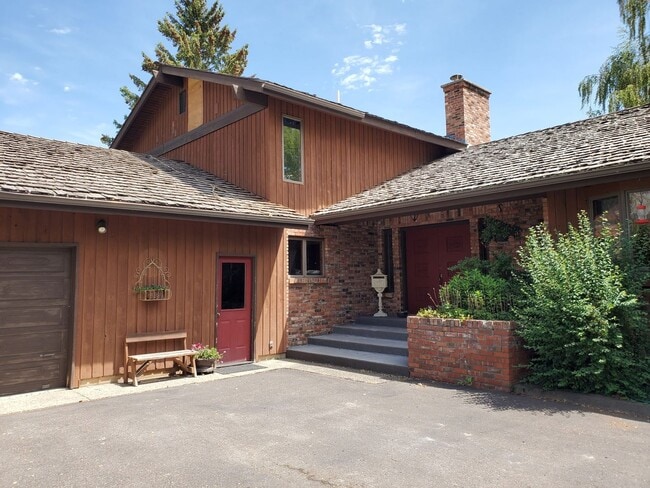 2257 N Mission Dr in Kalispell, MT - Building Photo - Building Photo