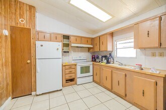 710 NW 217th Way in Pembroke Pines, FL - Building Photo - Building Photo