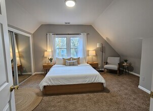 2623 N Emmett St, Unit 07102 in Chicago, IL - Foto de edificio - Building Photo