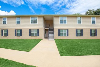 Berwood Apartments in Jackson, MS - Building Photo - Building Photo