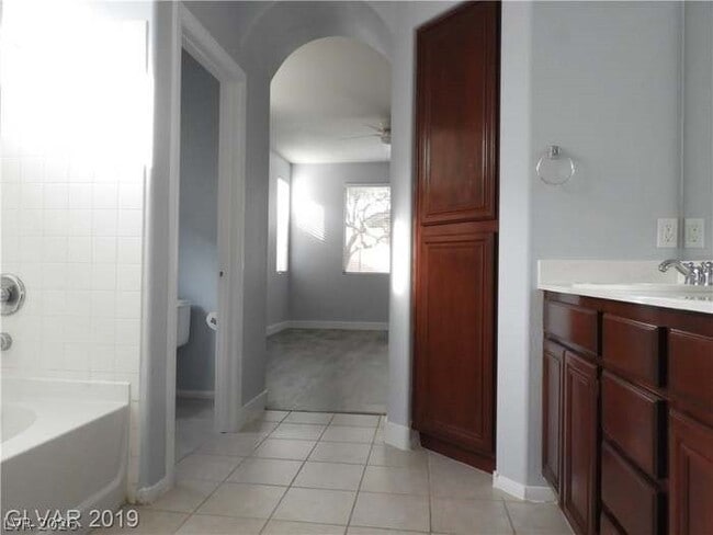 property at 11440 Parkersburg Ave