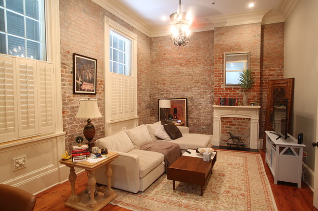 property at 1225 Bourbon St
