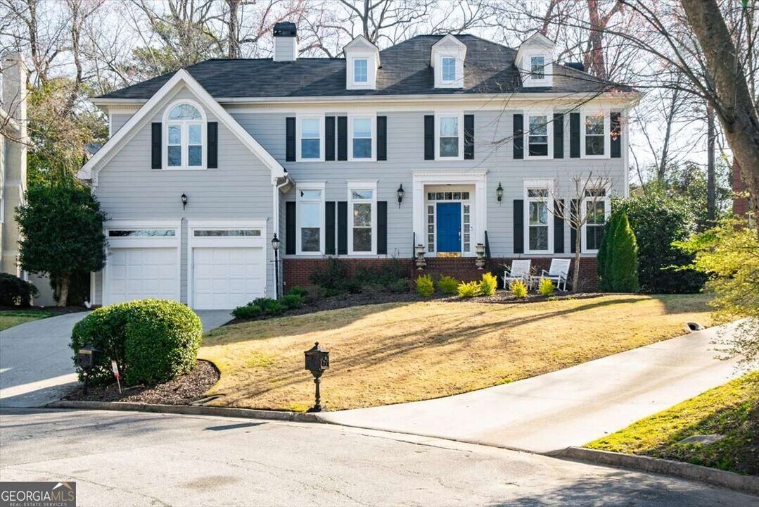 710 Greystone Park NE in Atlanta, GA - Building Photo