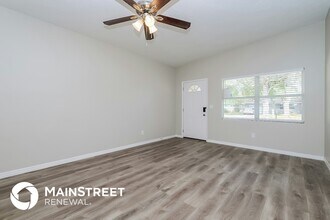 358 Wertz Dr in Largo, FL - Foto de edificio - Building Photo