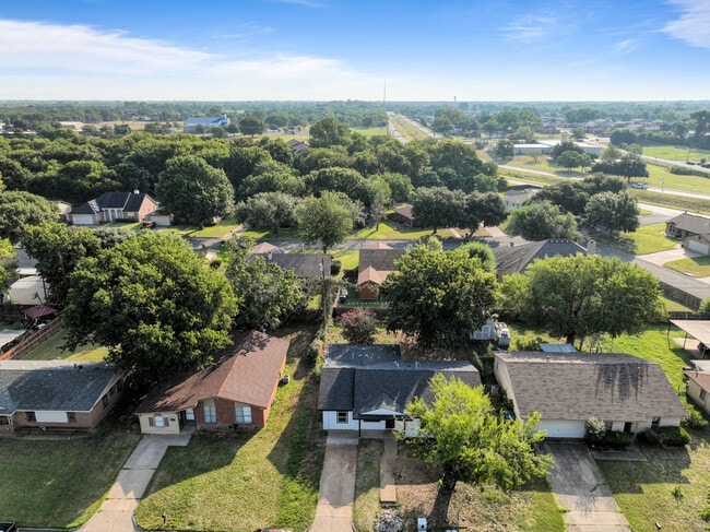 2009 Broadway St in Waco, TX - Building Photo - Building Photo