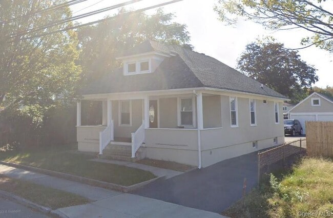 property at 152 5th Ave