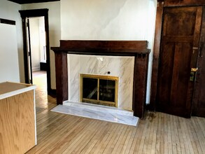149 E Gilman St-Unit -1 in Madison, WI - Building Photo - Building Photo