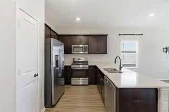 7607 Ivy Trellis Trl in Austin, TX - Building Photo - Building Photo