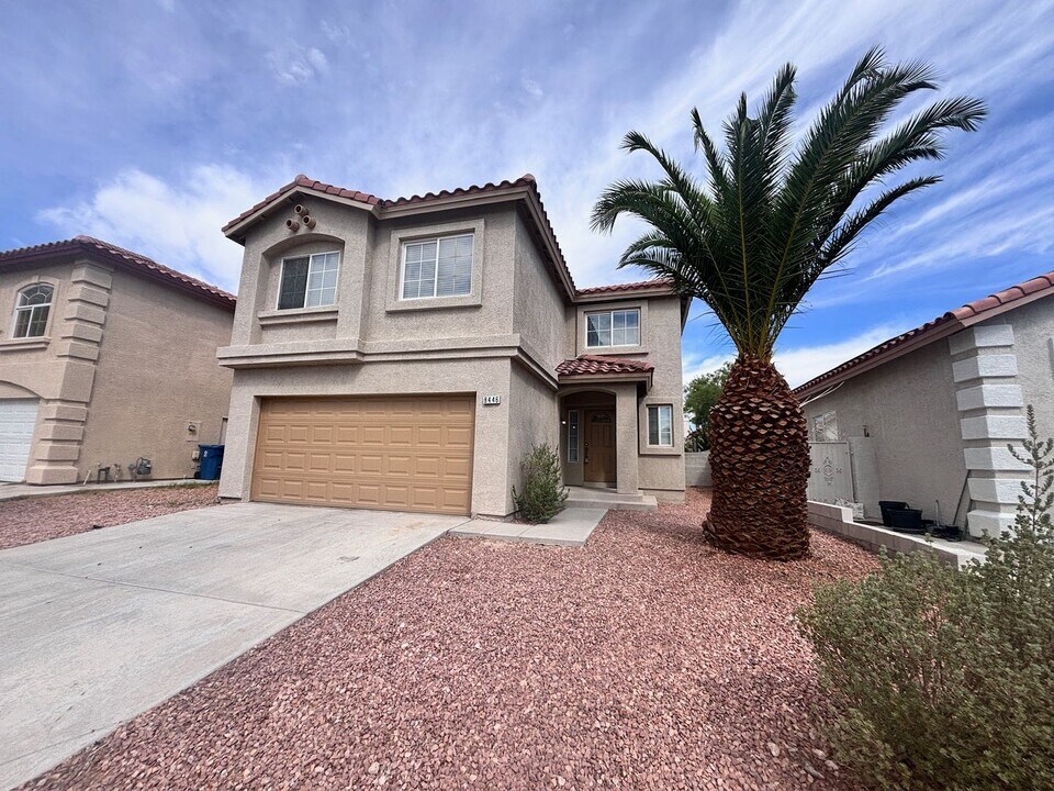 8446 Tackle Box Ct in Las Vegas, NV - Building Photo