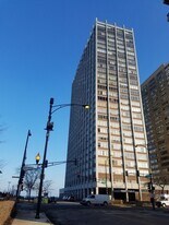 6171 N Sheridan Rd in Chicago, IL - Building Photo