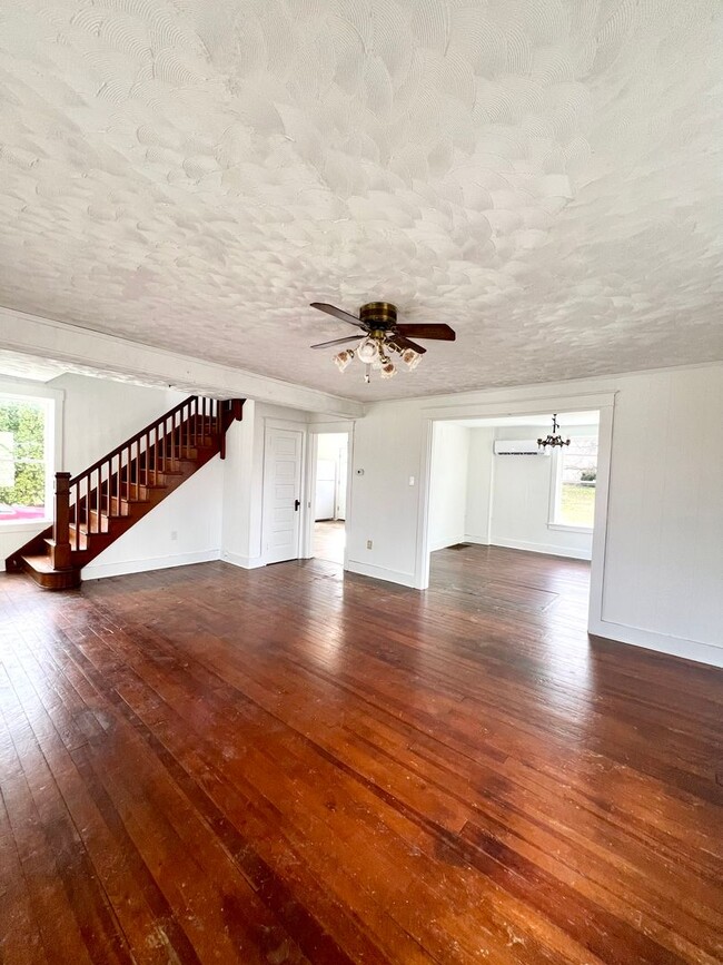 6 N Soudersburg Rd in Gordonville, PA - Building Photo - Building Photo