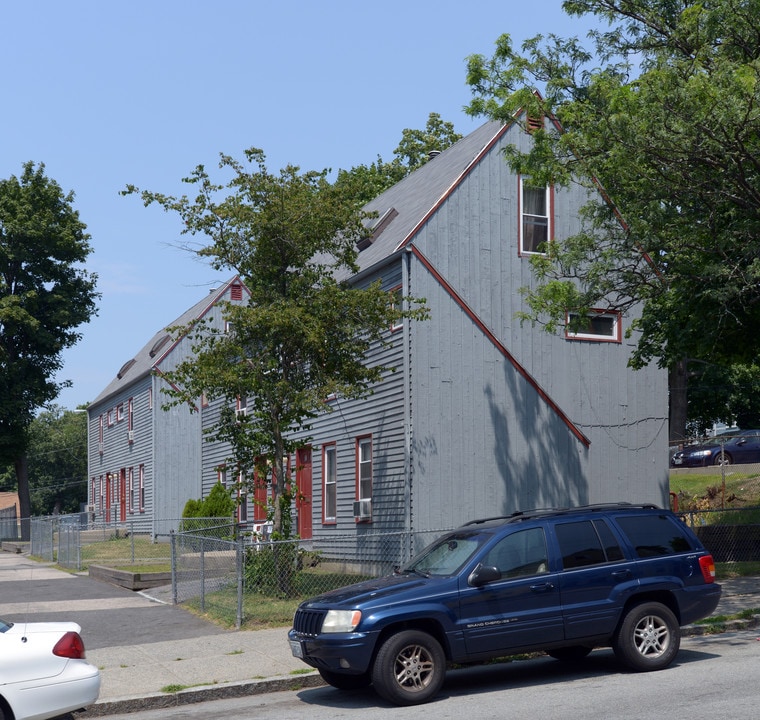 Mt. Hope Court Apartments in Providence, RI - Building Photo