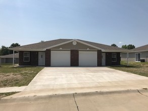 Hollybrook Estates in Holts Summit, MO - Building Photo - Other