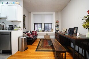 1455 Beacon St in Brookline, MA - Building Photo