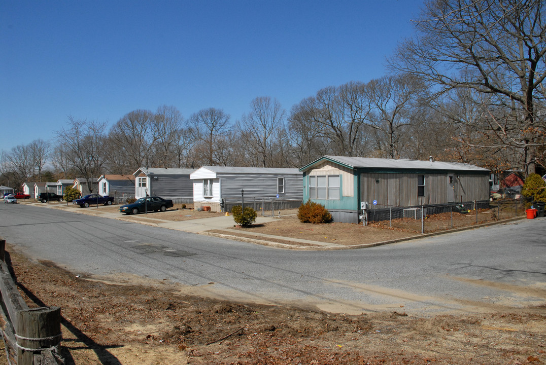 Delsea Woods Mobile Home Park in Vineland, NJ - Building Photo