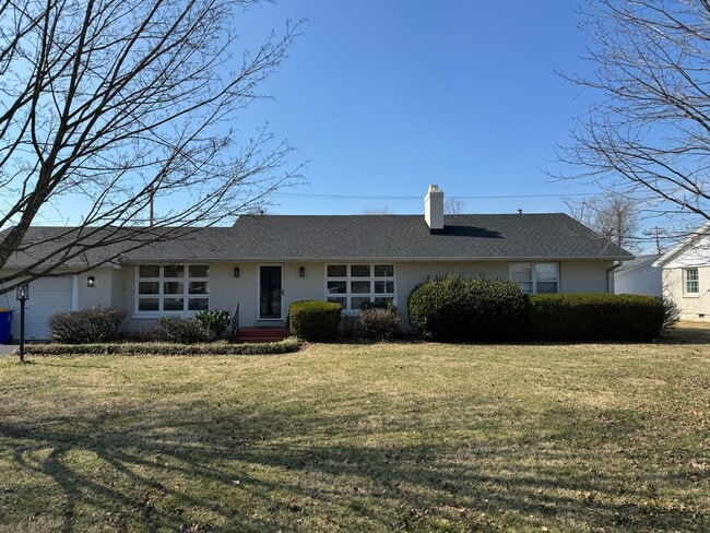 property at 705 Hampton Dr