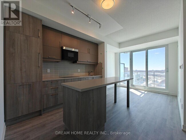 8119-A8119 Birchmount Rd
