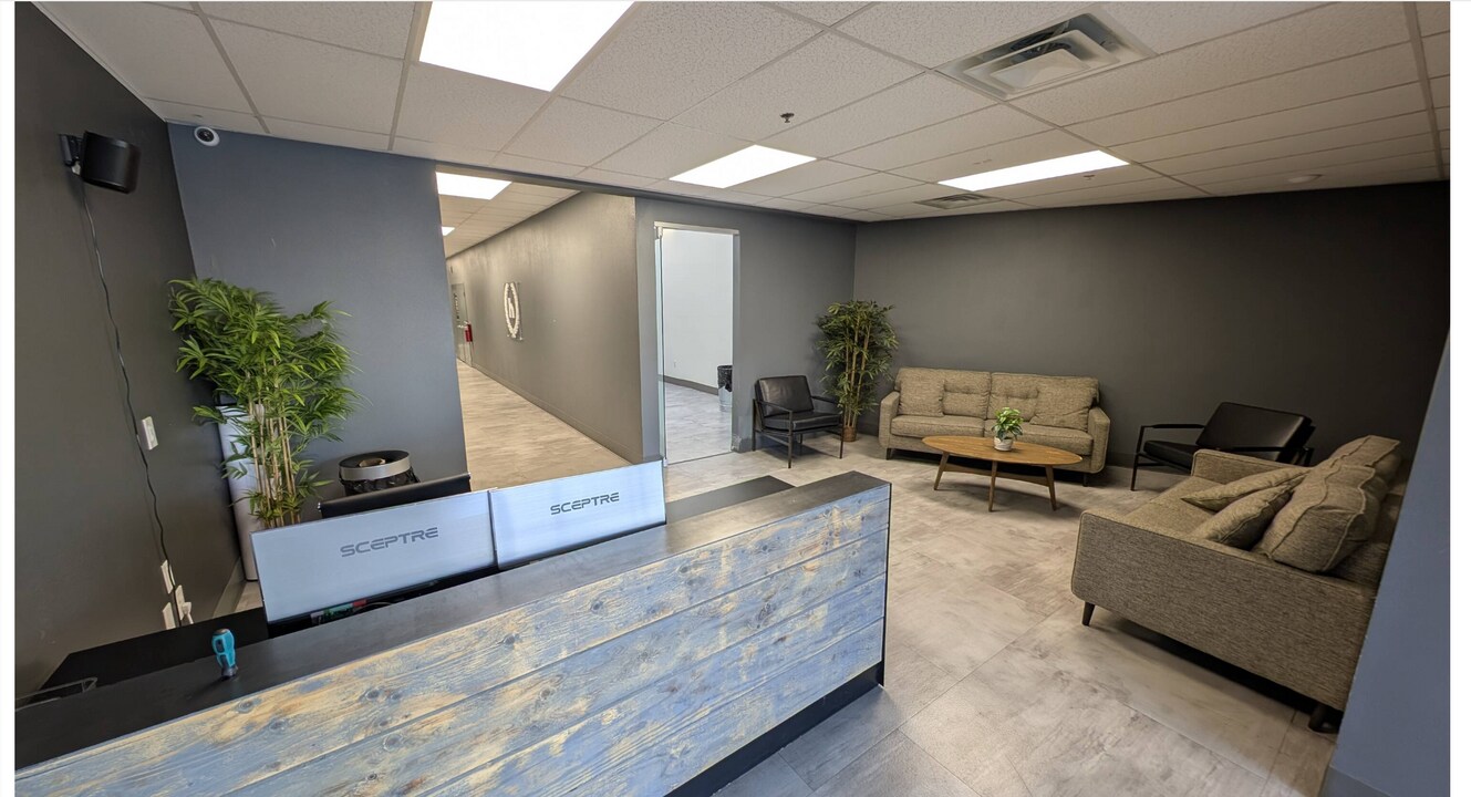 1640 S State St, Unit Executive Suite in Orem, UT - Foto de edificio