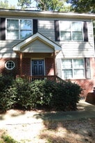 264 James Albert Johnson Ave, Unit Apt B in Winder, GA - Building Photo