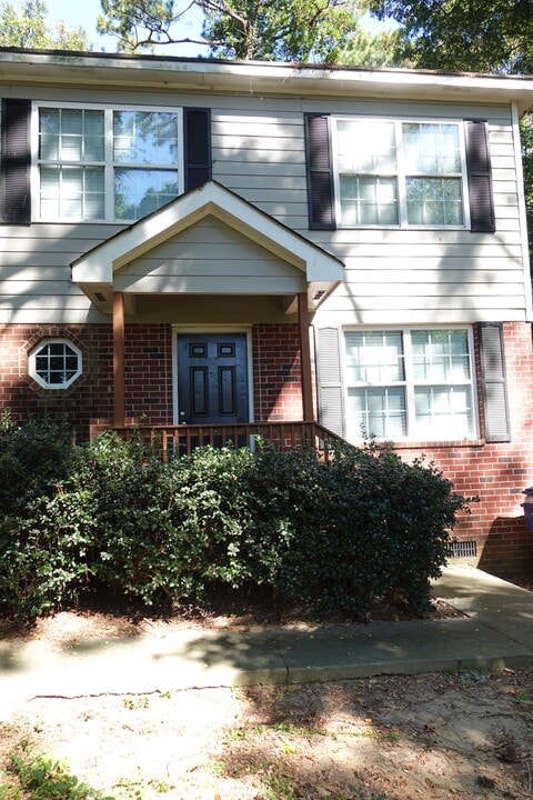 264 James Albert Johnson Ave, Unit Apt B in Winder, GA - Building Photo