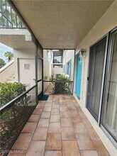 4140 Looking Glass Ln in Naples, FL - Building Photo - Building Photo