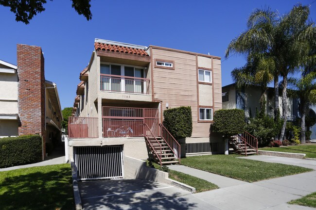 1145 Irving Ave in Glendale, CA - Building Photo - Building Photo