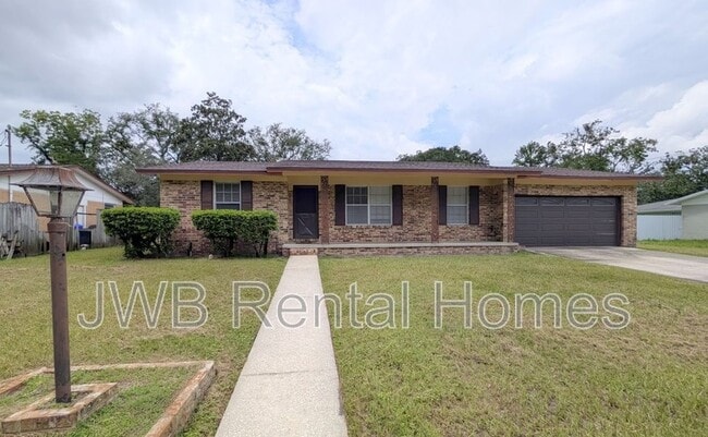 property at 1620 Bay Cir E