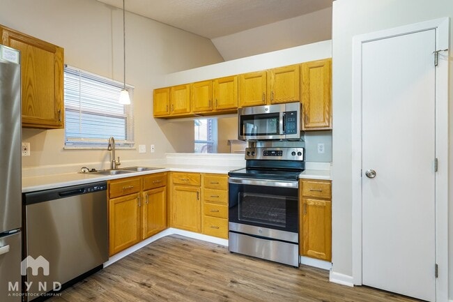 4216 Crosspointe Dr in Columbus, OH - Building Photo - Building Photo