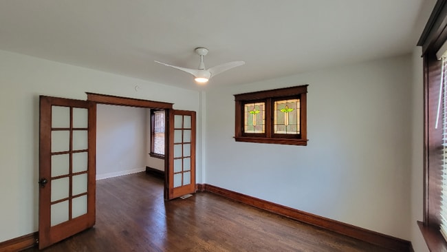 5537 Holly Hills Ave in St. Louis, MO - Building Photo - Building Photo