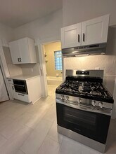 2527 S Howell Ave, Unit Howell in Milwaukee, WI - Foto de edificio - Building Photo