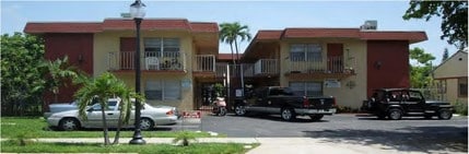 2025 Washington St in Hollywood, FL - Building Photo - Building Photo