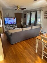 1013 Somerville St, Unit 2 in Manchester, NH - Building Photo - Building Photo